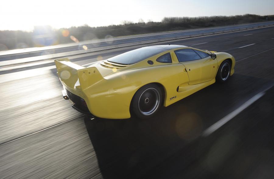  Jaguar XJ220S 1994 года  (фото 16 из 19)